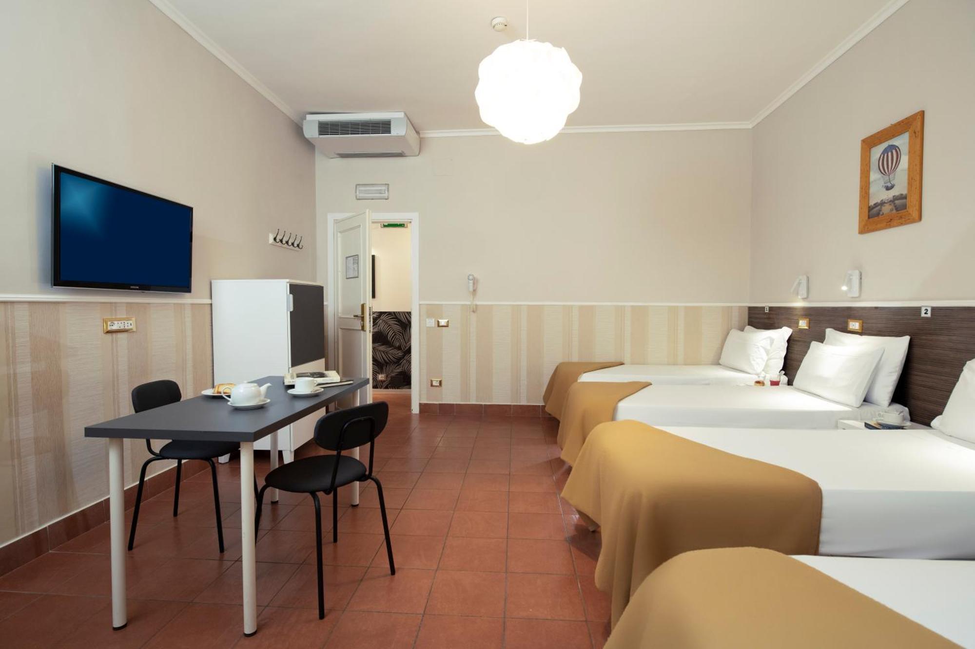 Budget Rooms Des Arts — Photos 2